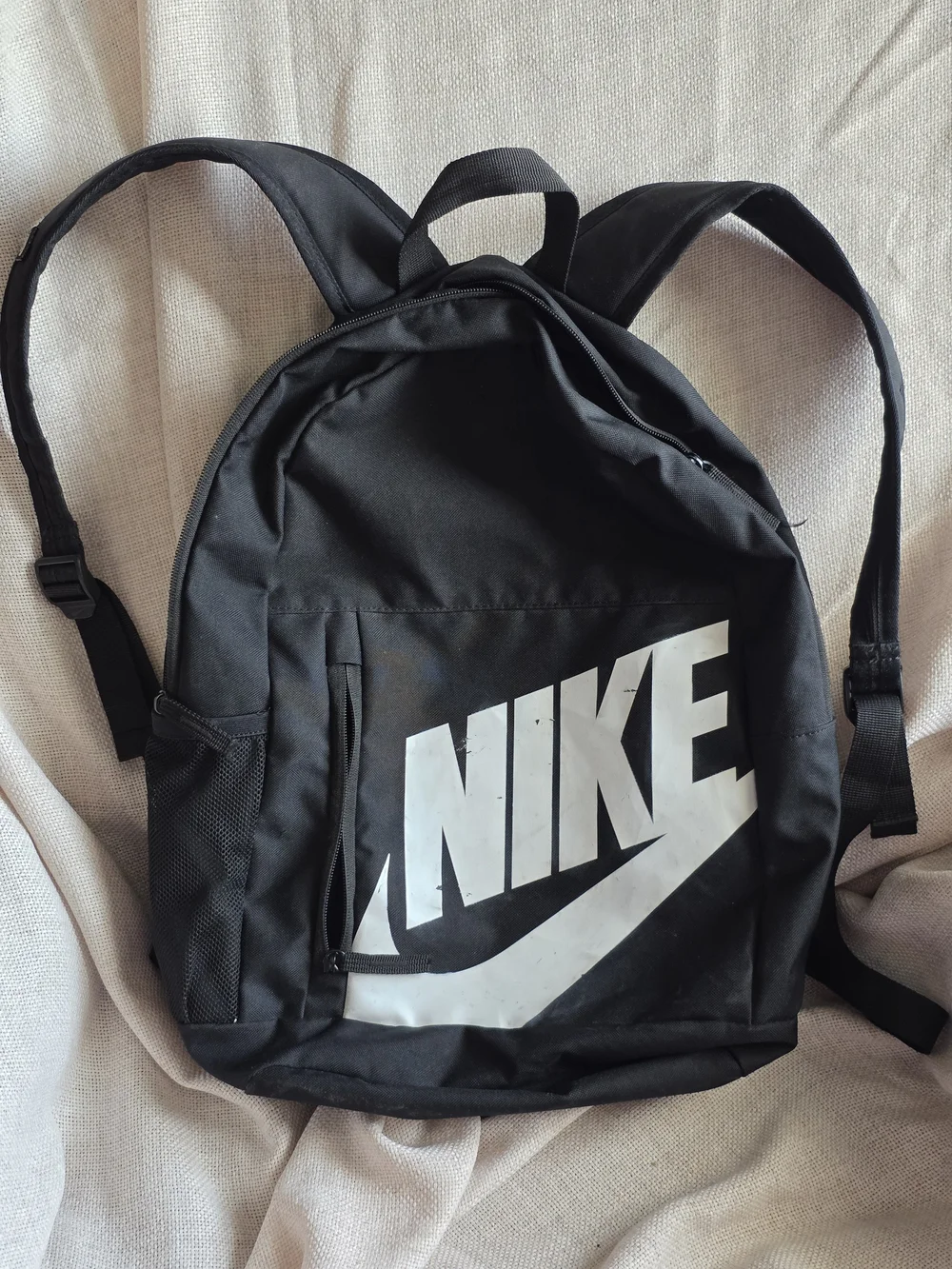 black nike element backpack Elemental Azteca Soccer From workouts to commuting Nike Element Logo Backpack In